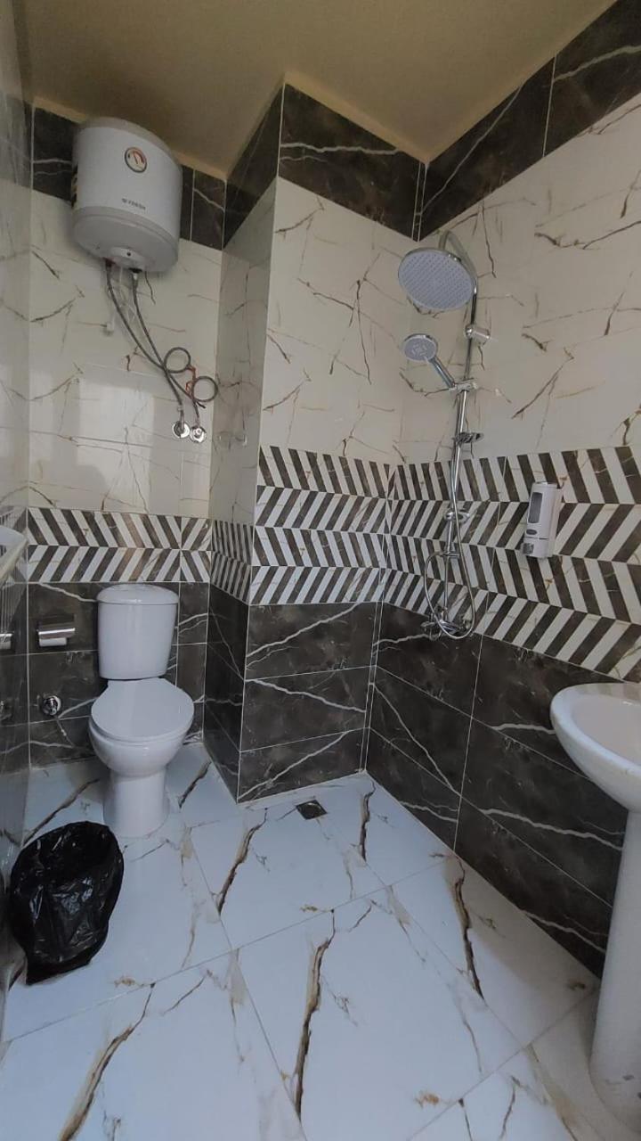 King Of The Pyramids Apartment *